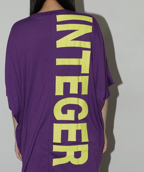 FUNALIVE（ファンアライブ）の「前後ロゴ裾ラウンドVネックドルマンT 半端袖（Tシャツ/カットソー・レディース・パープル/ホワイト/ブラック・L）」の9枚目の写真