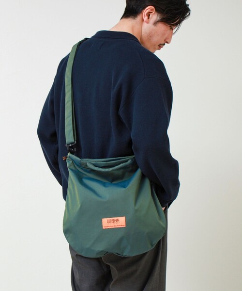 UNIVERSAL OVERALL(ユニバーサルオーバーオール)の「【UNIVERSAL OVERALL】2WAY PURSE SHOULDER(ショルダーバッグ・メンズ・ブラック/ブルー/グリーン/ベージュ・FREE)」の14枚目の写真