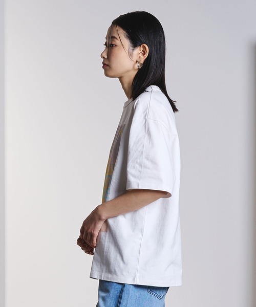 ROSE BUD(ローズバッド)の「(GENE HEAVENS)NEON PHOTO TEE(Tシャツ/カットソー・レディース・チャコールグレー/オフホワイト・ONE SIZE)」の5枚目の写真