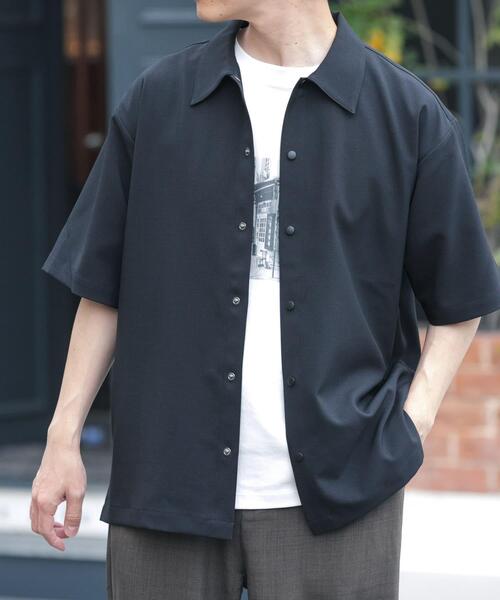 ITEMS URBANRESEARCH(アイテムズ アーバンリサーチ)の「2wayストレッチスナップ半袖シャツ(シャツ/ブラウス・メンズ・ベージュ/ネイビー/グレー/ブラック・MEDIUM/LARGE)」の17枚目の写真