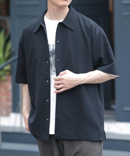 ITEMS URBANRESEARCH(アイテムズ アーバンリサーチ)の「2wayストレッチスナップ半袖シャツ(シャツ/ブラウス・メンズ・ベージュ/ネイビー/グレー/ブラック・MEDIUM/LARGE)」の14枚目の写真
