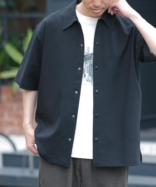 ITEMS URBANRESEARCH(アイテムズ アーバンリサーチ)の「2wayストレッチスナップ半袖シャツ(シャツ/ブラウス・メンズ・ベージュ/ネイビー/グレー/ブラック・MEDIUM/LARGE)」の13枚目の写真