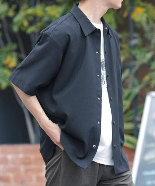 ITEMS URBANRESEARCH(アイテムズ アーバンリサーチ)の「2wayストレッチスナップ半袖シャツ(シャツ/ブラウス・メンズ・ベージュ/ネイビー/グレー/ブラック・MEDIUM/LARGE)」の11枚目の写真