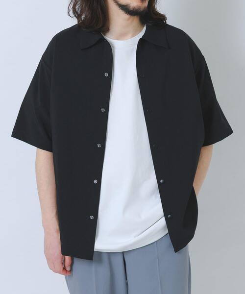 ITEMS URBANRESEARCH(アイテムズ アーバンリサーチ)の「2wayストレッチスナップ半袖シャツ(シャツ/ブラウス・メンズ・ベージュ/ネイビー/グレー/ブラック・MEDIUM/LARGE)」の9枚目の写真