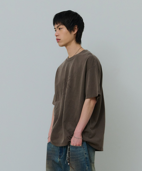 DESIRED(デシレッド)の「フロントグラフィックピグメント半袖Tシャツ-FBSK5810D08(Tシャツ/カットソー・メンズ・ブラウン・MEDIUM/LARGE/X-LARGE)」の9枚目の写真