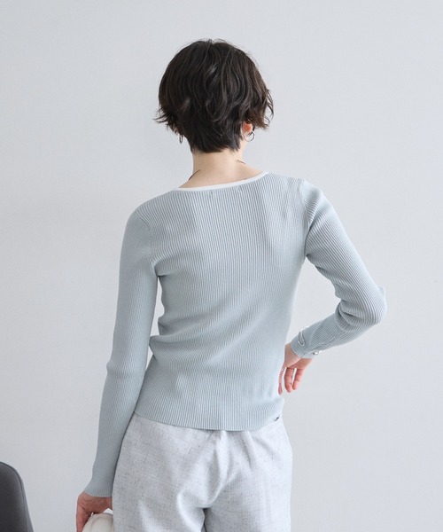 &. NOSTALGIA(アンドドットノスタルジア)の「カーデ風配色シルバーボタンスプリングニット(Tシャツ/カットソー・レディース・ネイビー/グリーン/オフホワイト・M)」の21枚目の写真