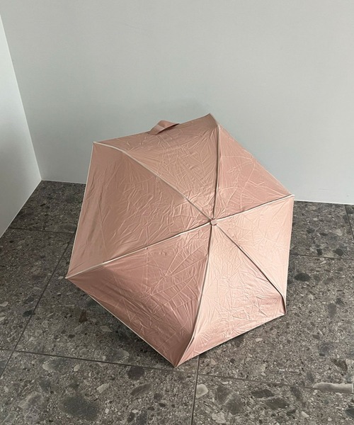 Me%（ミィパーセント）の「【晴雨兼用】パイピングminiカサ 622552（折りたたみ傘・レディース・ゴールド/ピンク/ブラック・FREE）」の3枚目の写真