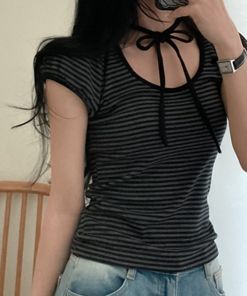 VIVID LADY（ビビッドレディー）の「ネックリボン ボーダー パフスリーブ トップス（Tシャツ/カットソー・レディース・ワイン/ブラウン/グレー・FREE）」の14枚目の写真