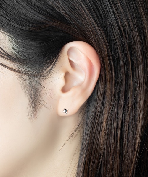 e.m.(イーエム)の「ブラックジルコニアピアス(S)/レディース/メンズ/26SS(ピアス(片耳用)・レディース・シルバー・FREE)」の4枚目の写真