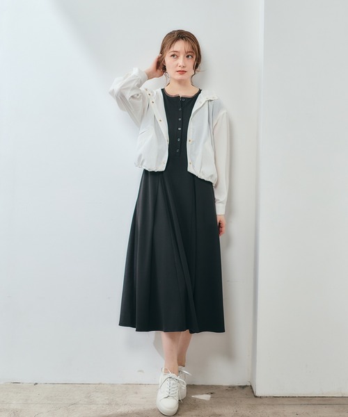 12Twelve Agenda（トゥエルブ　アジェンダ）の「シアーフーデッドブルゾン（ブルゾン・レディース・オフホワイト/ブラック・M）」の14枚目の写真