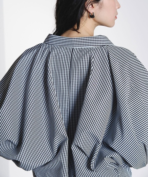 ROSE BUD（ローズバッド）の「WIDE PUFF SLEEVE SHIRT（シャツ/ブラウス・レディース・マルチ/ブラック/ホワイト・ONE SIZE）」の5枚目の写真