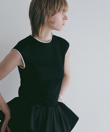 BICOLOR CUT TOPS