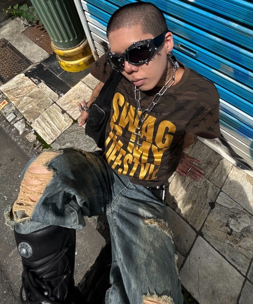 Never mind the XU(ネバーマインドザエックスユー)の「【Never mind the XU】camouflage logo print T-shirt / 【ネバーマインド ザ エックスユー】カモフラージュロゴプリント半袖Tシャツ(Tシャツ/カットソー・メンズ・グリーン系カモフラージュ・M)」の2枚目の写真