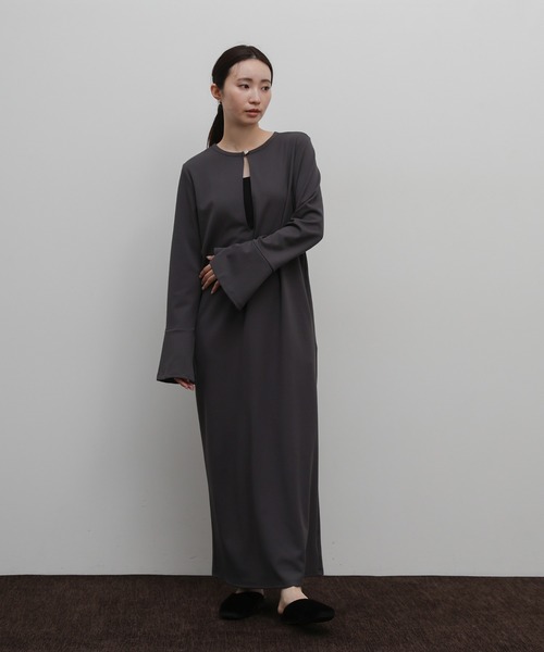 select MOCA Et（セレクトモカエト）の「【Et】Botton Design Cut georgette I-line Onepiece（ドレス・レディース・チャコール/ブラック・FREE）」の2枚目の写真