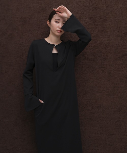 select MOCA Et（セレクトモカエト）の「【Et】Botton Design Cut georgette I-line Onepiece（ドレス・レディース・チャコール/ブラック・FREE）」の5枚目の写真