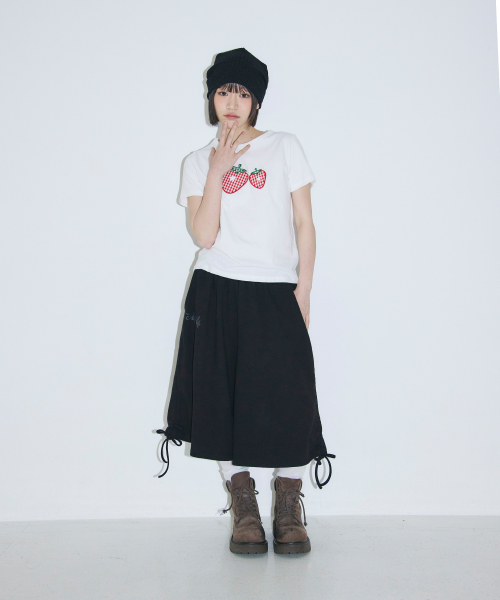 SLEEKGLOW（スリック グロウ）の「チェックストロベリーアップリケTシャツ[ホワイト]（Tシャツ/カットソー・レディース・その他・FREE）」の4枚目の写真