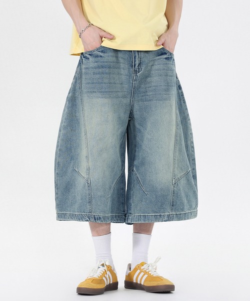 HOOK(フック)の「HOOK バレルレッグ ワイドデニム ハーフパンツ (SS)(カーゴパンツ・メンズ・インディゴブルー/ライトブルー・XL/M/L)」の2枚目の写真