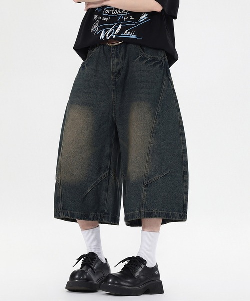 HOOK(フック)の「HOOK バレルレッグ ワイドデニム ハーフパンツ (SS)(カーゴパンツ・メンズ・インディゴブルー/ライトブルー・XL/M/L)」の4枚目の写真