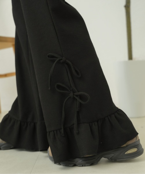 kutir(クティール)の「リボンフリルワッフルフレアパンツ(その他パンツ・レディース・ネイビー/ナチュラル/ブラック/ブラック系その他/チャコールグレー/アイボリー・SMALL/MEDIUM)」の9枚目の写真