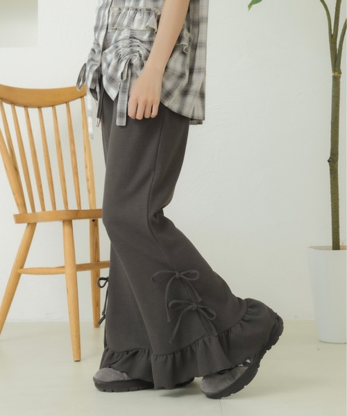 kutir(クティール)の「リボンフリルワッフルフレアパンツ(その他パンツ・レディース・ネイビー/ナチュラル/ブラック/ブラック系その他/チャコールグレー/アイボリー・SMALL/MEDIUM)」の20枚目の写真
