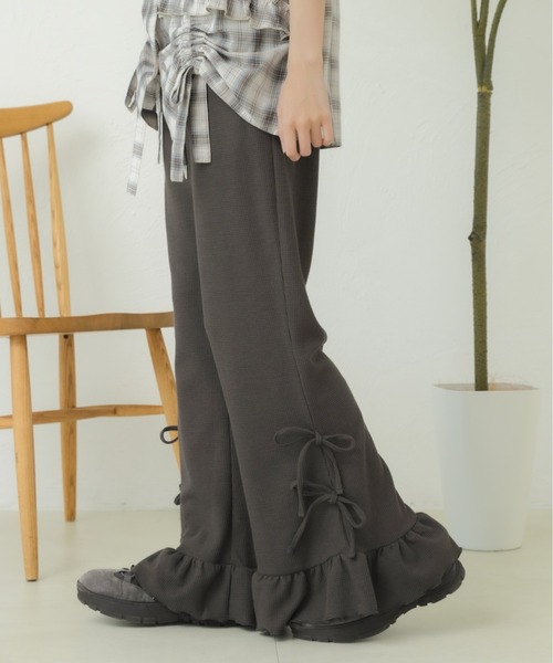 kutir(クティール)の「リボンフリルワッフルフレアパンツ(その他パンツ・レディース・ネイビー/ナチュラル/ブラック/ブラック系その他/チャコールグレー/アイボリー・SMALL/MEDIUM)」の21枚目の写真