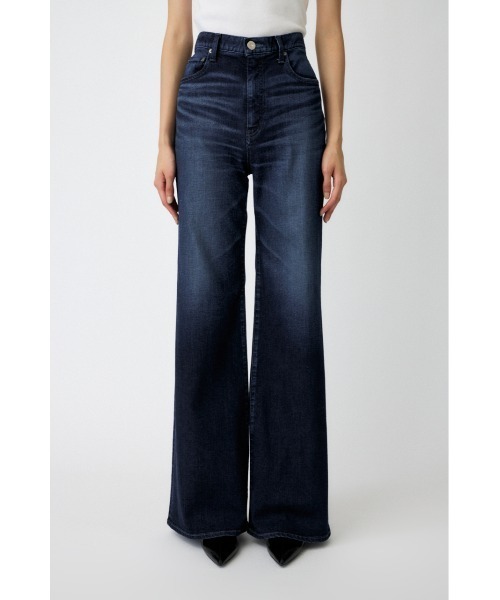 MOUSSY（マウジー）の「【美脚見えデニム】【SNSで話題！】ADVANCED LONG LEG FLARE（デニムパンツ・レディース・ブルー/ワンウォッシュ/ダークブルー・23inch/24inch/25inch/26inch/27inch）」の2枚目の写真