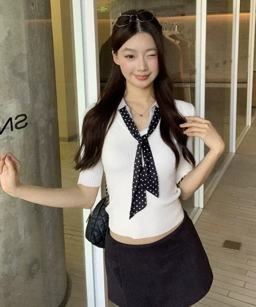 Alvia（アルビア）の「韓国風 ドット柄ネクタイデザイン半袖トップス（Tシャツ/カットソー・レディース・ブラック/ホワイト・M）」の18枚目の写真