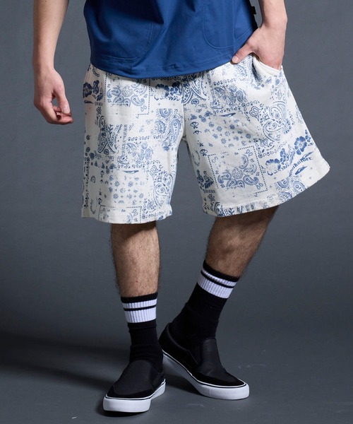 Quiksilver(クイックシルバー)の「QUIKSILVER メンズ/ユニセックス MERCURY PAISLEY BAGGY SWEAT SHORTS ショートパンツ ペイズリー柄 フリース生地<MERCURY COLLECTION>【2026年夏モデル】(その他パンツ・メンズ・インディゴブルー/アイボリー・SMALL/MEDIUM/LARGE/X-LARGE)」の1枚目の写真