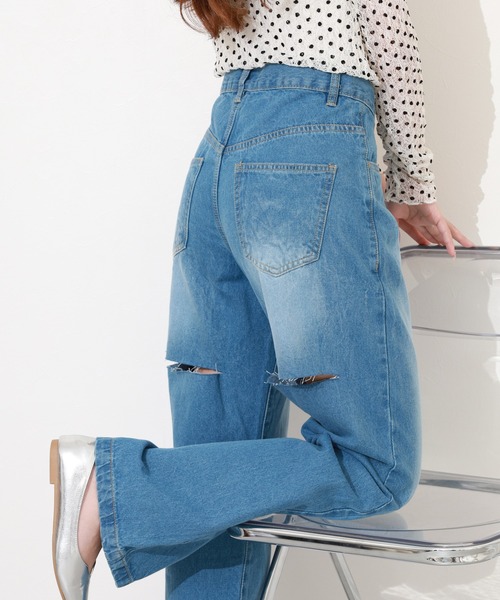 atONE(アットワン)の「バックスリットデニムパンツ(デニムパンツ・レディース・ライトブルー/ブルー・M/LL/L)」の2枚目の写真