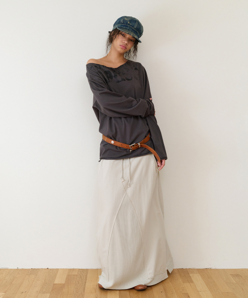 THEVINYLHOUSE(ザバイニルハウス)の「LOOSE FIT UNBALANCE LS TEE(W) CHARCOAL(Tシャツ/カットソー・レディース・その他・F)」の8枚目の写真