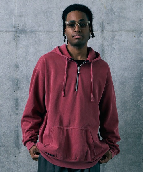 VIRGOwearworks(ヴァルゴウェアワークス)の「AFTERFADE HALF ZIP HOODIE(パーカー・メンズ・レッド/ホワイト/ブラック・3/2/4)」の1枚目の写真