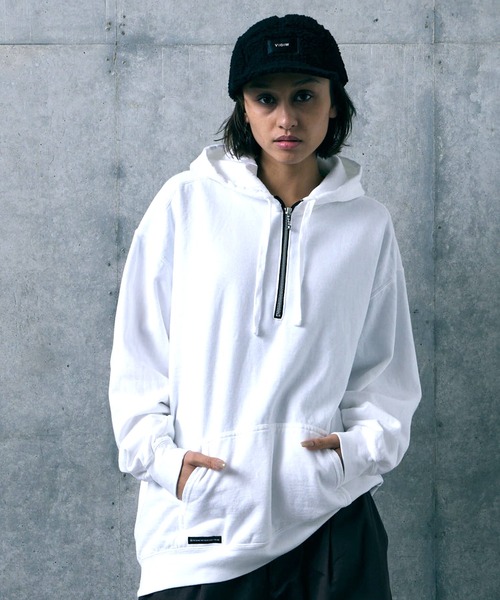 VIRGOwearworks(ヴァルゴウェアワークス)の「AFTERFADE HALF ZIP HOODIE(パーカー・メンズ・レッド/ホワイト/ブラック・3/2/4)」の2枚目の写真