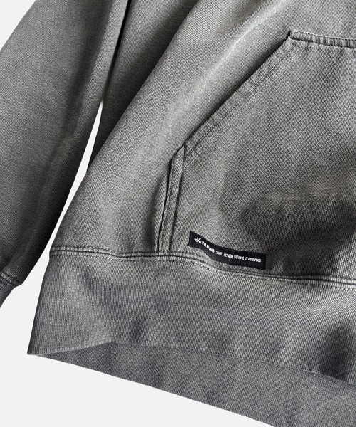 VIRGOwearworks(ヴァルゴウェアワークス)の「AFTERFADE HALF ZIP HOODIE(パーカー・メンズ・レッド/ホワイト/ブラック・3/2/4)」の9枚目の写真