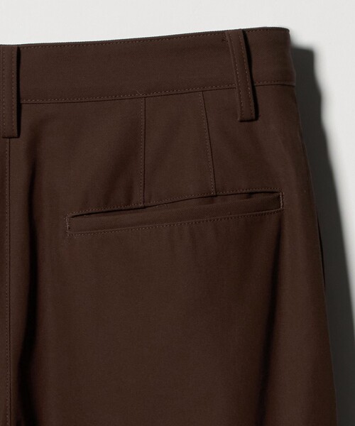 H BEAUTY&YOUTH UNITED ARROWS(エイチビューティーアンドユースユナイテッドアローズ)の「<H>コットンツイル ダブルニーパンツ(その他パンツ・レディース・ブラック/ダークブラウン・M/S)」の21枚目の写真