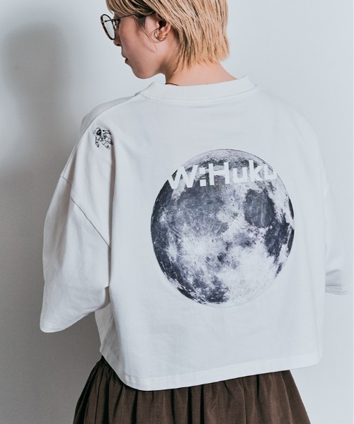 W:Huku（フーク）の「コスモ バックプリント ショート丈 Tシャツ / Cosmo Back-Printed Short-Sleeve T-Shirt（Tシャツ/カットソー・レディース・オフホワイト/ブラック・FREE）」の8枚目の写真