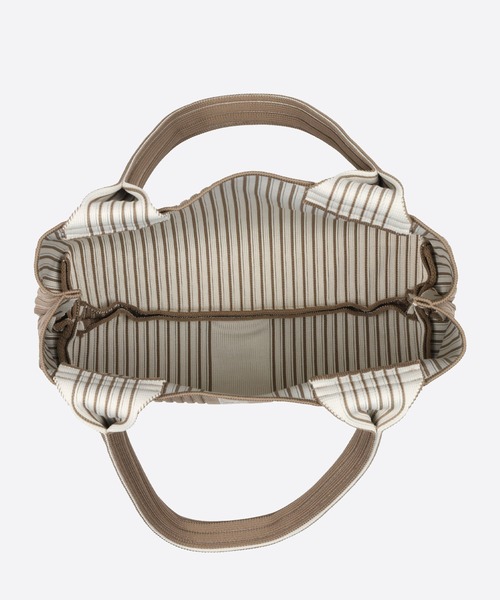 q bag paris(キューバッグパリ)の「【洗濯機洗い可】tricote petit トリコット プチ ニットトートバッグ(トートバッグ・レディース・ブルーグレー/モカ/ブラック系その他/ブラウン系その他/ベビーピンク/ピンク系その他/グリーン系その他/ホワイト系その他/グレイッシュブルー/イエロー系その他2/ホワイト系その他3/ブルー系その他4/ブルー系その他3/ブルー系その他2/ブラック/イエロー/ブラウン系その他2/イエロー系その他/ブルー系その他/ベージュ系その他・FREE)」の21枚目の写真