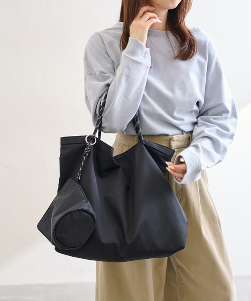 LE TALON（ルタロン）の「《追加》LETALON nylon big tote（トートバッグ・レディース・グリーン/ブラック/ベージュ・FREE）」の8枚目の写真