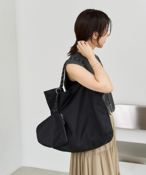 LE TALON（ルタロン）の「《追加》LETALON nylon big tote（トートバッグ・レディース・グリーン/ブラック/ベージュ・FREE）」の10枚目の写真