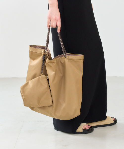 LE TALON（ルタロン）の「《追加》LETALON nylon big tote（トートバッグ・レディース・グリーン/ブラック/ベージュ・FREE）」の21枚目の写真