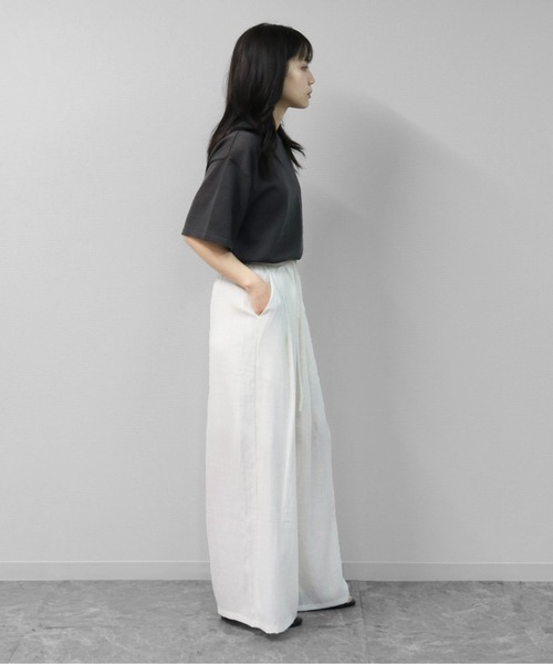THE CELL.（ザセルドット）の「リネン混エアリーパンツ　とろみイージーワイド　【インナーペチパンツ付き】　LINEN BLEND AIRY PANTS DRAPE EASY WIDE（その他パンツ・レディース・チャコールグレー/ライトブルー/ベージュ/アイボリー・FREE）」の9枚目の写真