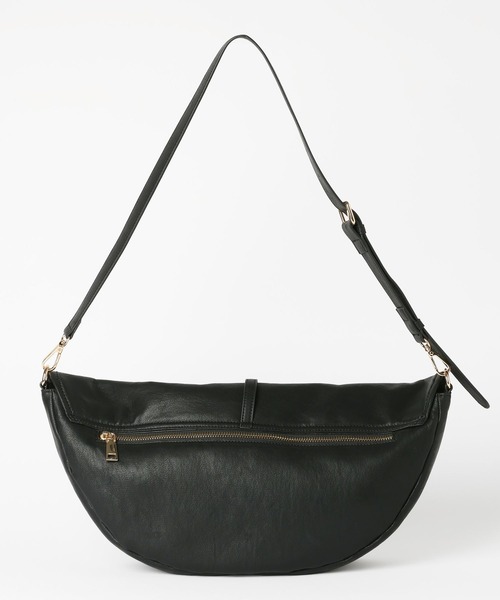LOWRYS FARM（ローリーズファーム）の「【500mlペットボトル収納可】ハーフムーンフラップショルダーＢＡＧ 1049010（ショルダーバッグ・レディース・ブラック/ブラウン・FREE）」の8枚目の写真