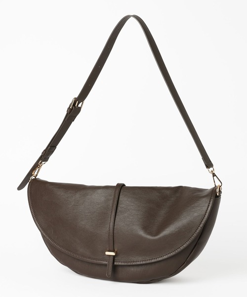 LOWRYS FARM（ローリーズファーム）の「【500mlペットボトル収納可】ハーフムーンフラップショルダーＢＡＧ 1049010（ショルダーバッグ・レディース・ブラック/ブラウン・FREE）」の12枚目の写真