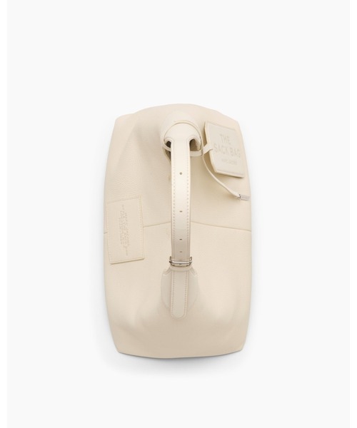 MARC JACOBS(マークジェイコブス)の「THE BELTED SACK BAG/ザ ベルテッド サック バッグ(ショルダーバッグ・レディース・ブラック/ホワイト系/ベージュ系その他・ONE SIZE)」の8枚目の写真