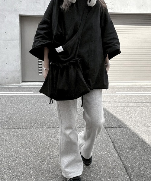 YACA(ヤーカ)の「Basic Semi Flare Sweat PT/ベーシックセミフレアスウェットパンツ(スウェットパンツ・レディース・ブラック/グレー・FREE)」の3枚目の写真