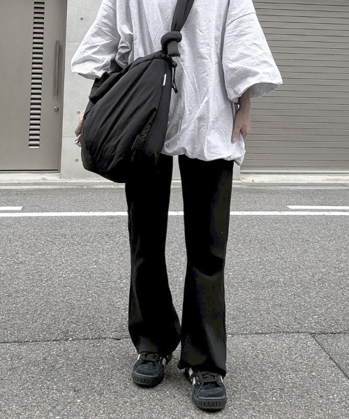YACA(ヤーカ)の「Basic Semi Flare Sweat PT/ベーシックセミフレアスウェットパンツ(スウェットパンツ・レディース・ブラック/グレー・FREE)」の8枚目の写真