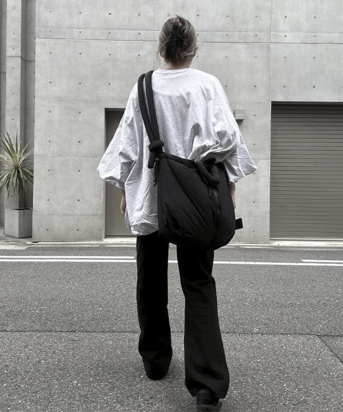 YACA(ヤーカ)の「Basic Semi Flare Sweat PT/ベーシックセミフレアスウェットパンツ(スウェットパンツ・レディース・ブラック/グレー・FREE)」の9枚目の写真