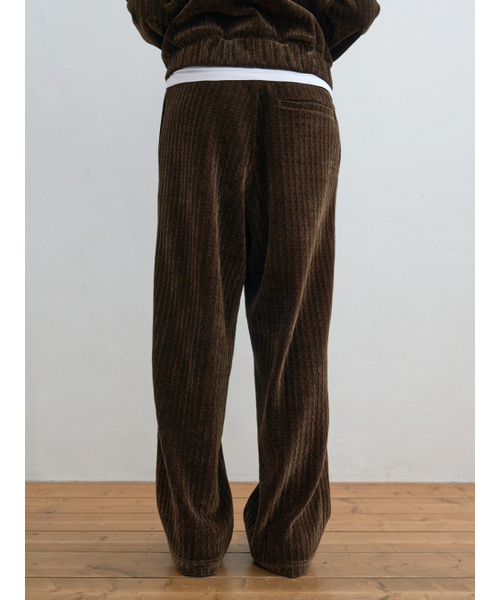 Kijun(キジュン)の「Line Velour Pants Dark Brown(スウェットパンツ・レディース・その他・LARGE/MEDIUM/SMALL)」の5枚目の写真