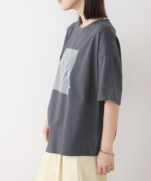 Bou Jeloud(ブージュルード)の「モノラインアートTシャツ(Tシャツ/カットソー・レディース・ブラウン/ベージュ/ブラック/チャコールグレー・FREE)」の17枚目の写真