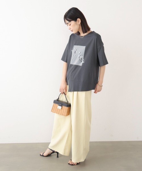 Bou Jeloud(ブージュルード)の「モノラインアートTシャツ(Tシャツ/カットソー・レディース・ブラウン/ベージュ/ブラック/チャコールグレー・FREE)」の21枚目の写真