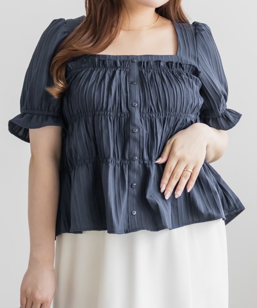 CLETTE（クレット）の「シャーリングペプラムブラウス（シャツ/ブラウス・レディース・オフホワイト/イエロー/ネイビー・LL/4L/3L）」の8枚目の写真